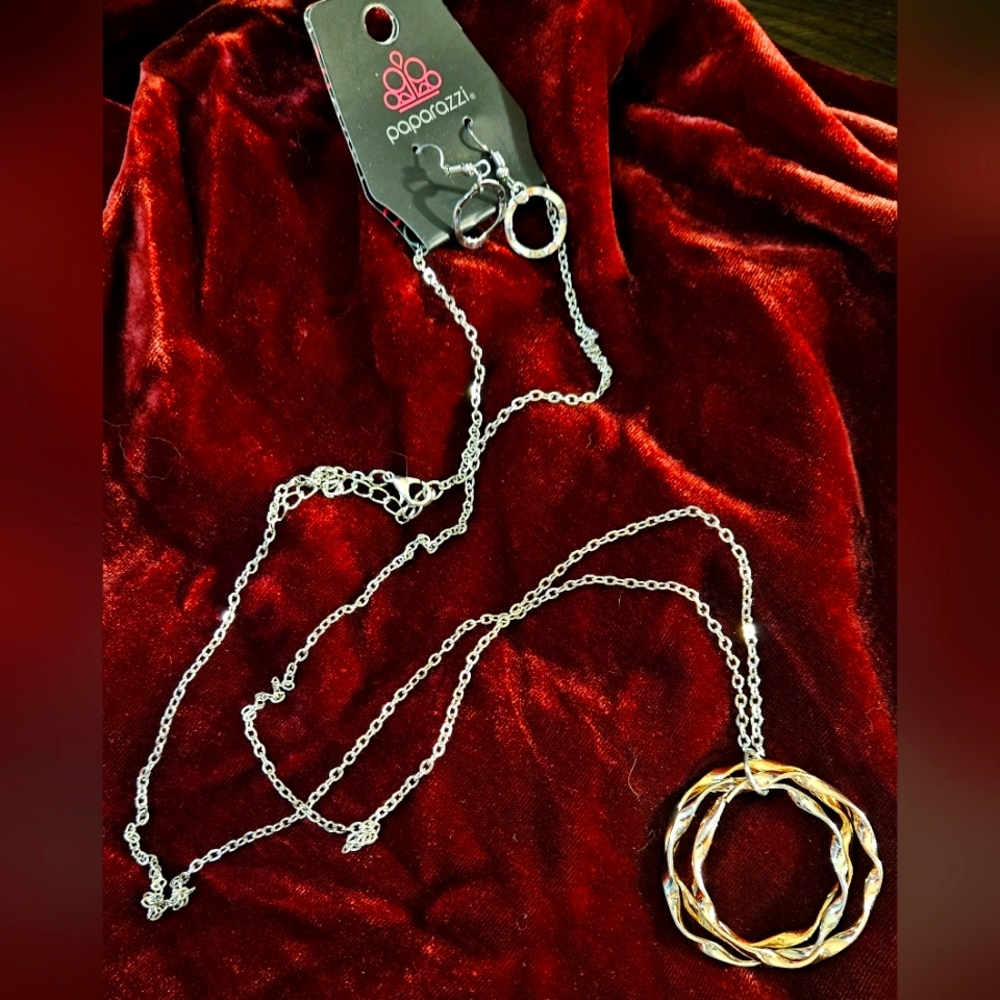Silver/gold colored paparazzi chain and earrings. Costume jewelry